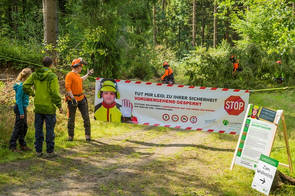Vorübergehend gesperrt: Forstarbeiten werden mitunter von Waldbesuchern kritisch hinterfragt. Foto: Landesforsten.RLP.de/Jonathan Fieber